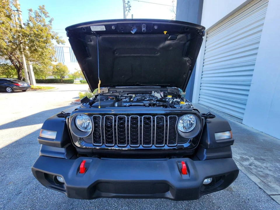 2024 Jeep JL Wrangler - Image 15 of 22