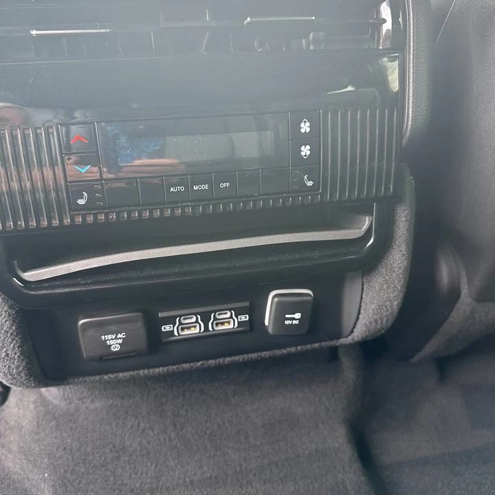 2024 Jeep WS Wagoneer - Image 11 of 16