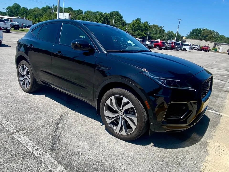 2024 Jaguar E-Pace - Image 3 of 9
