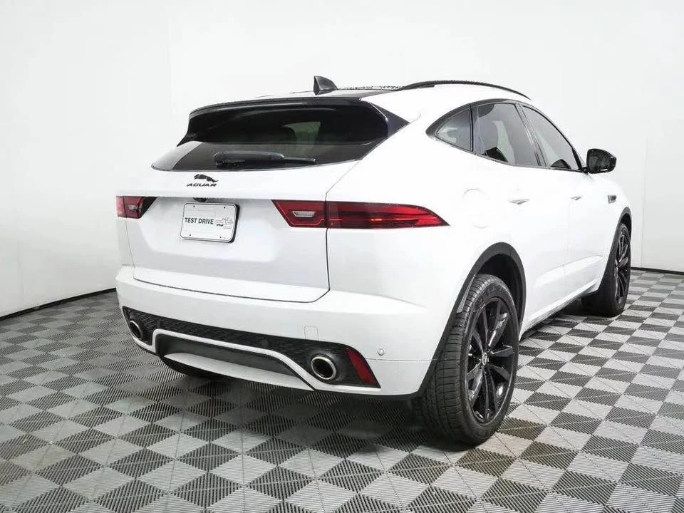 2024 Jaguar E-Pace - Image 13 of 15