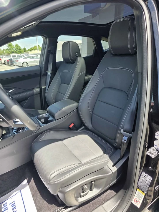 2024 Jaguar E-Pace - Image 11 of 18