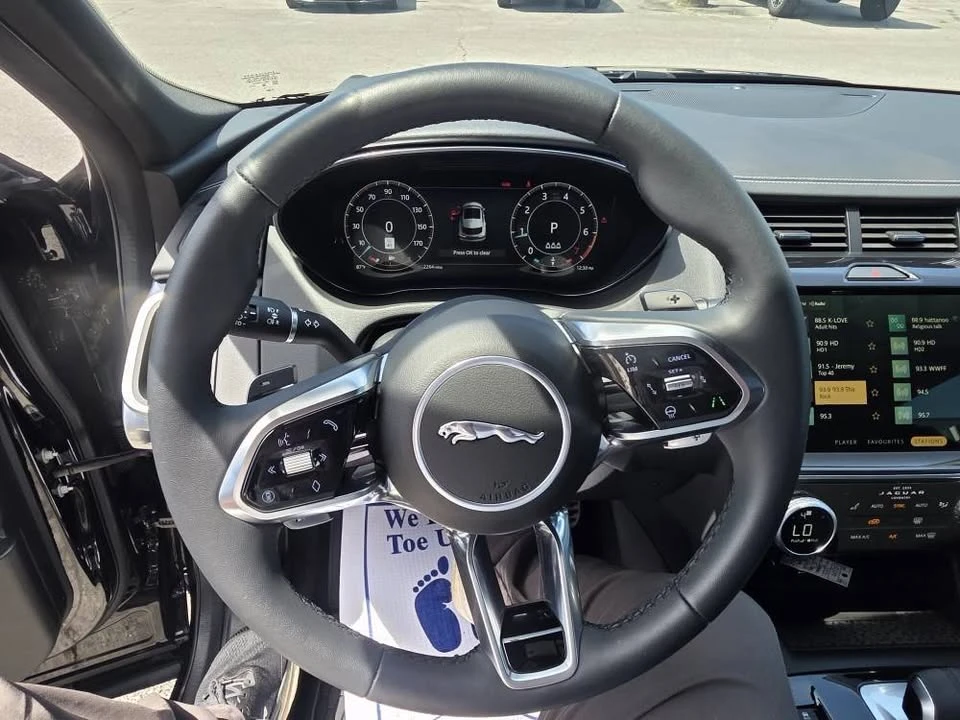 2024 Jaguar E-Pace - Image 10 of 15