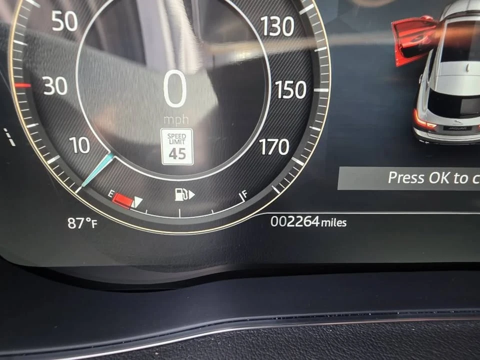 2024 Jaguar E-Pace - Image 11 of 15
