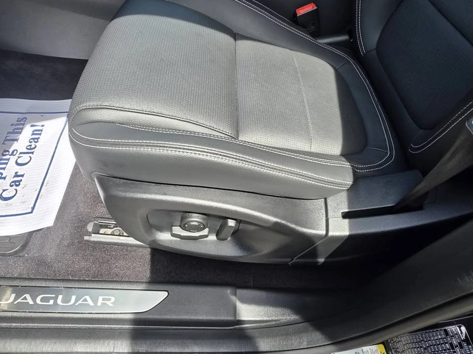 2024 Jaguar E-Pace - Image 8 of 15