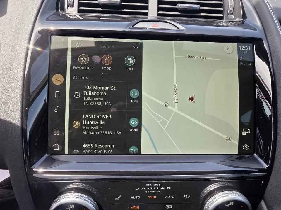 2024 Jaguar E-Pace - Image 13 of 15