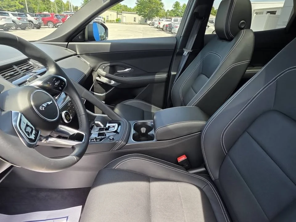 2024 Jaguar E-Pace - Image 9 of 15