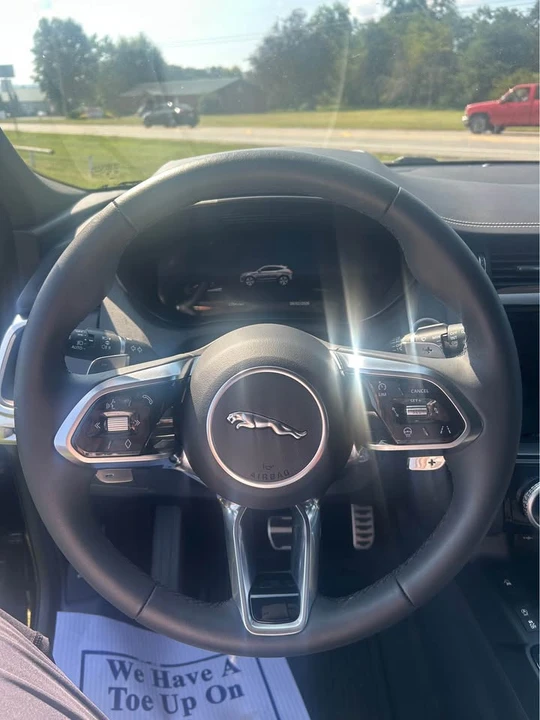 2024 Jaguar E-Pace - Image 11 of 16