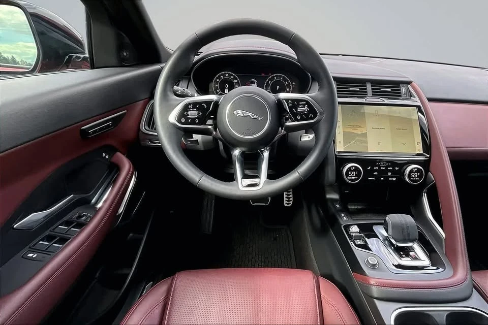 2024 Jaguar E-Pace - Image 9 of 12