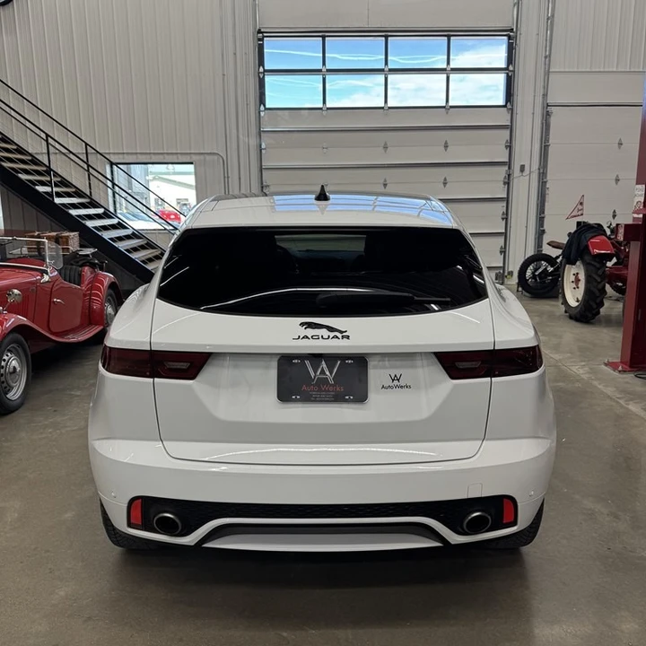 2024 Jaguar E-Pace - Image 4 of 17