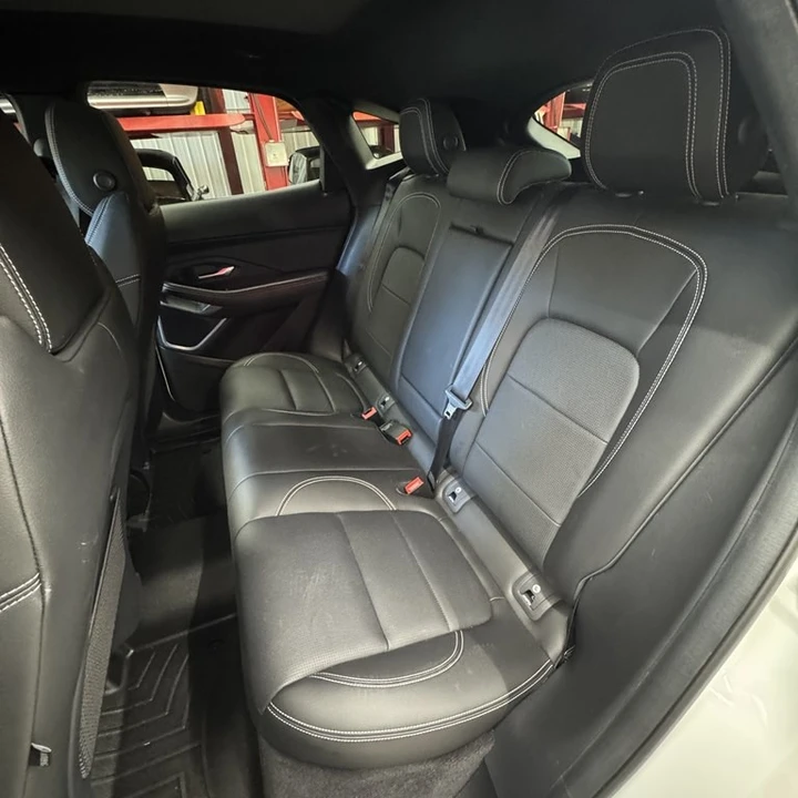 2024 Jaguar E-Pace - Image 7 of 17
