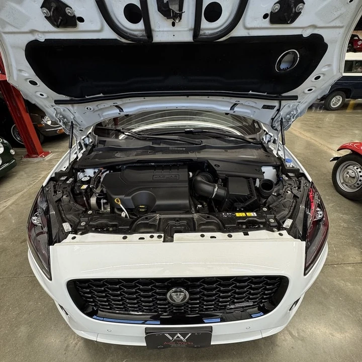 2024 Jaguar E-Pace - Image 17 of 17