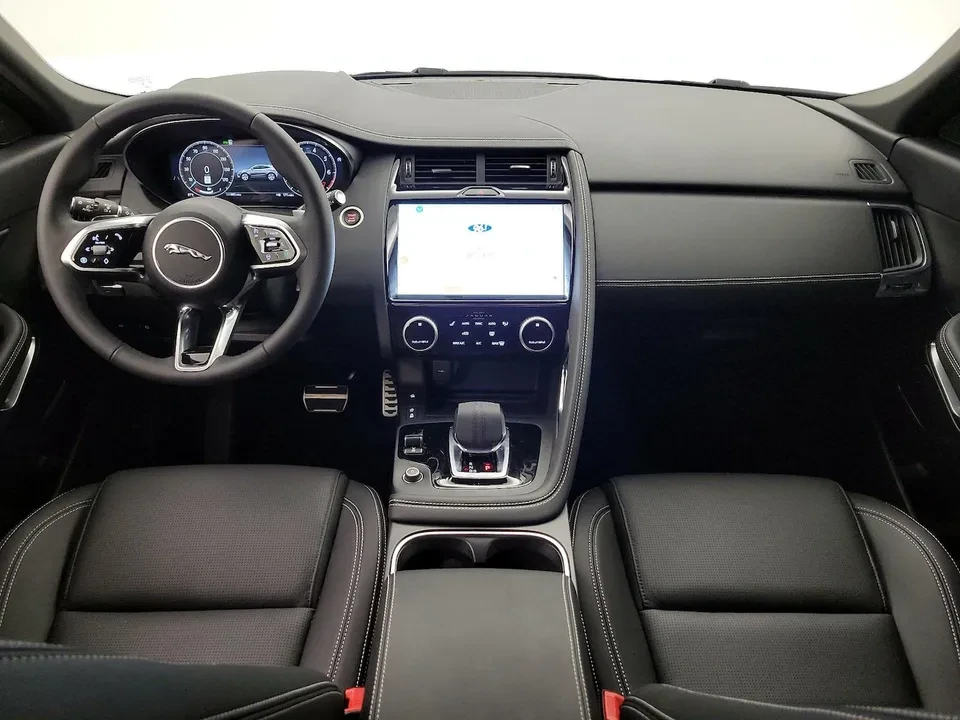 2024 Jaguar E-Pace - Image 10 of 20