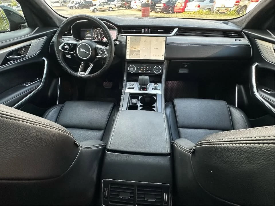 2024 Jaguar F-Pace - Image 16 of 20