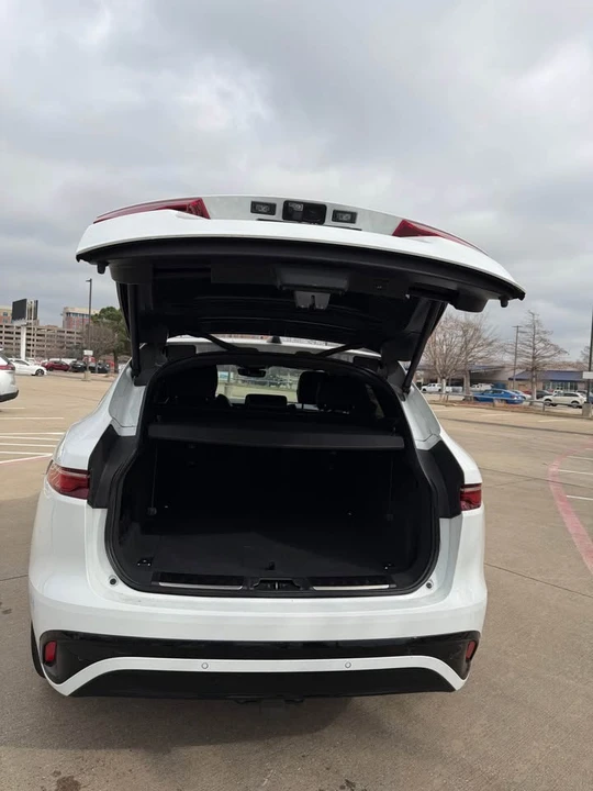 2024 Jaguar F-Pace - Image 7 of 15