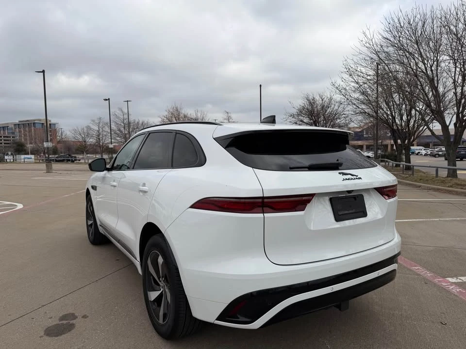 2024 Jaguar F-Pace - Image 4 of 15