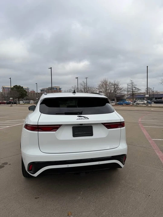 2024 Jaguar F-Pace - Image 5 of 15