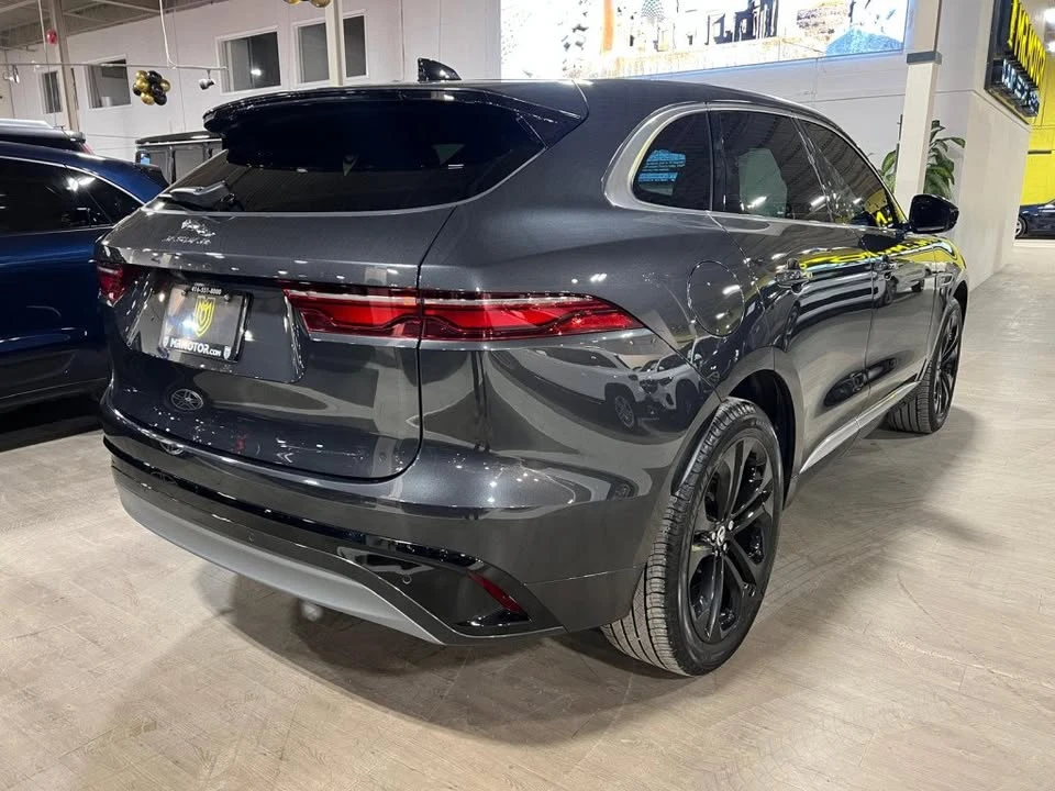 2024 Jaguar F-Pace - Image 4 of 19