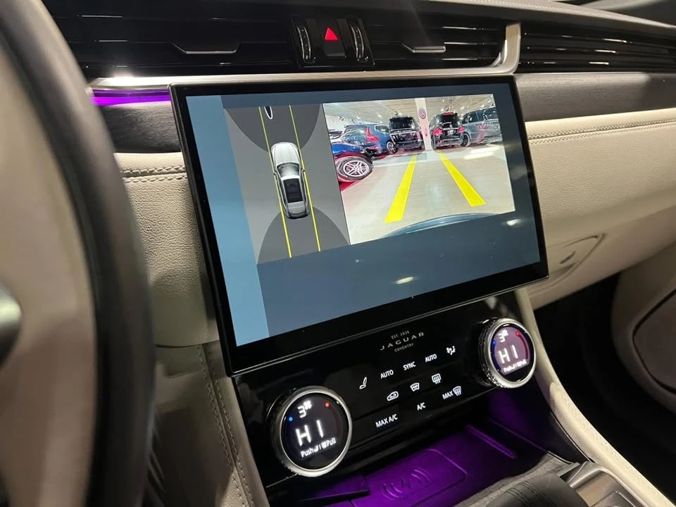 2024 Jaguar F-Pace - Image 19 of 19
