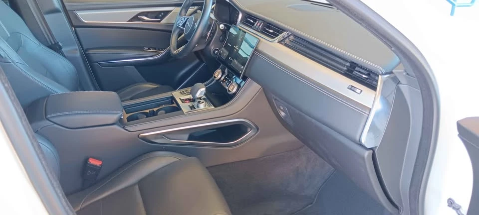 2024 Jaguar F-Pace - Image 7 of 9