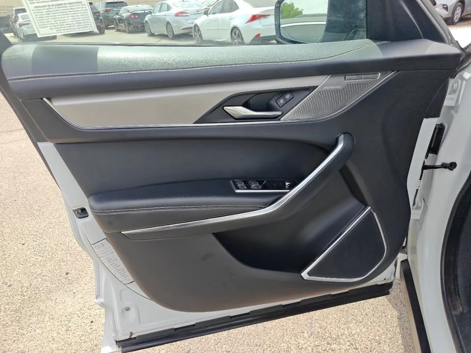 2024 Jaguar F-Pace - Image 15 of 20