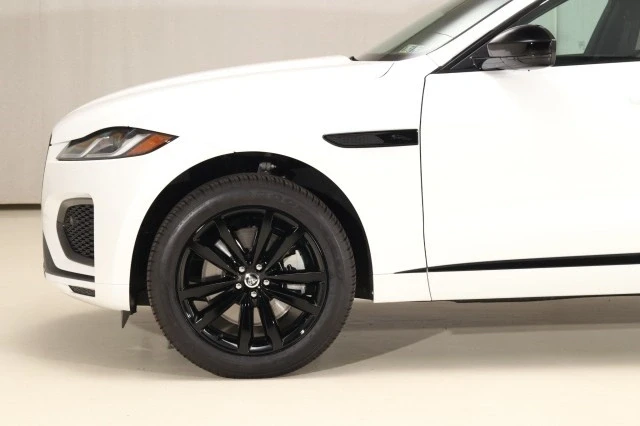2024 Jaguar F-Pace - Image 2 of 21