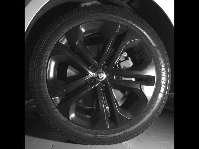 2024 Jaguar F-Pace - Image 10 of 17