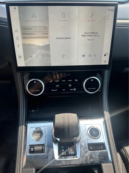2024 Jaguar F-Pace - Image 15 of 20