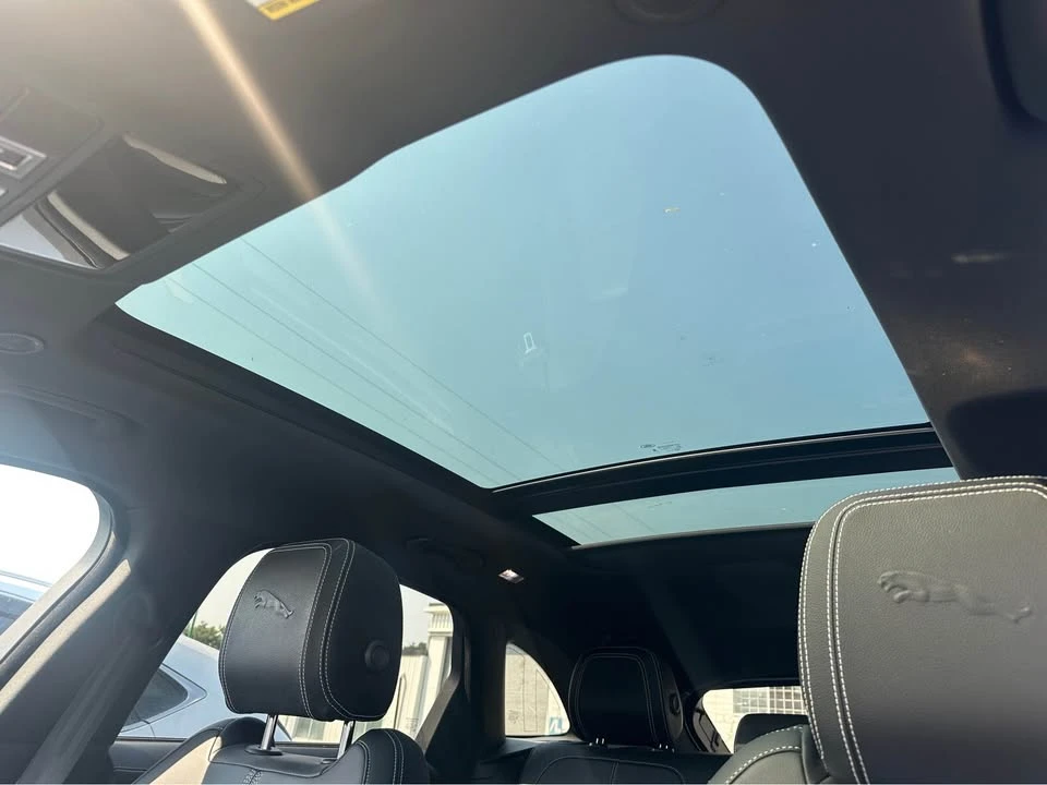 2024 Jaguar F-Pace - Image 18 of 20