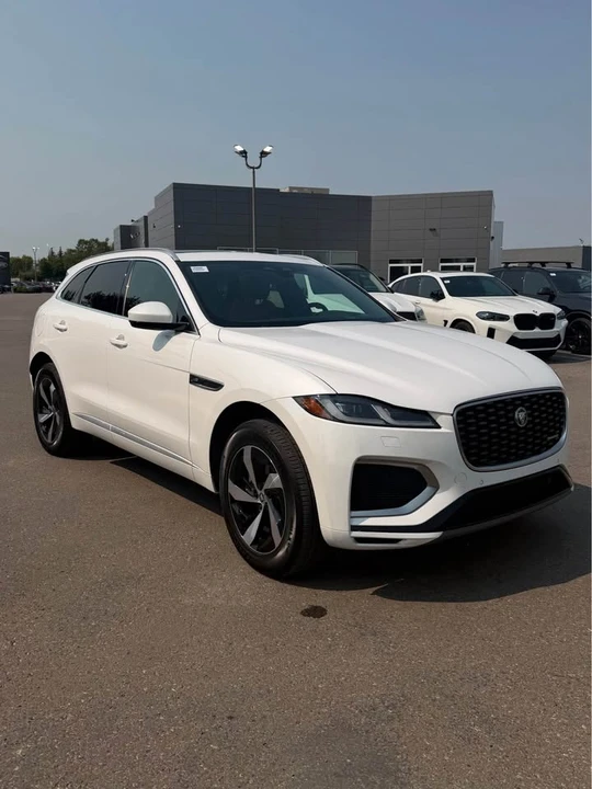 2024 Jaguar F-Pace - Image 2 of 11