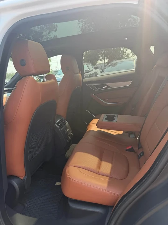 2024 Jaguar F-Pace - Image 5 of 11