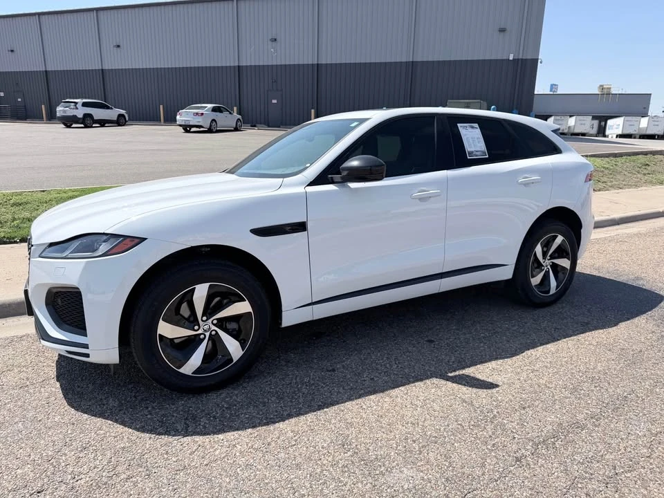 2024 Jaguar F-Pace - Image 2 of 6
