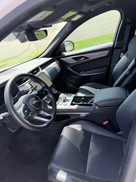 2024 Jaguar F-Pace - Image 4 of 4