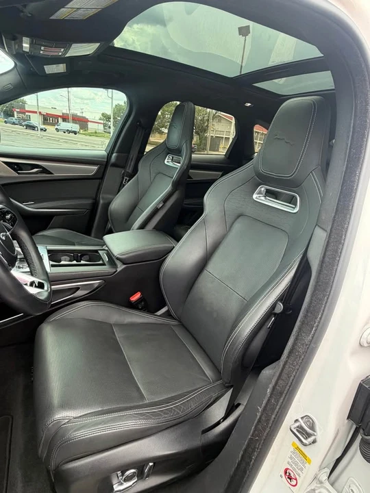 2024 Jaguar F-Pace - Image 3 of 11