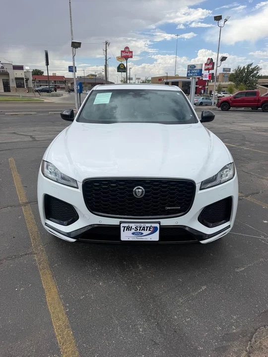 2024 Jaguar F-Pace - Image 6 of 11