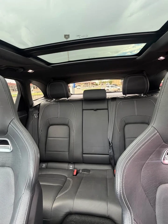 2024 Jaguar F-Pace - Image 5 of 11