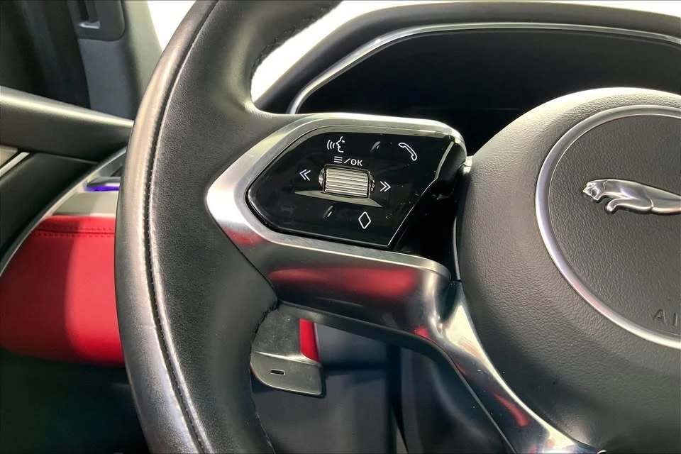 2024 Jaguar F-Pace - Image 15 of 20