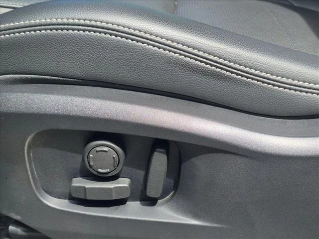 2024 Jaguar F-Pace - Image 5 of 8