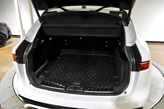 2024 Jaguar F-PACE P250 R-Dynamic S