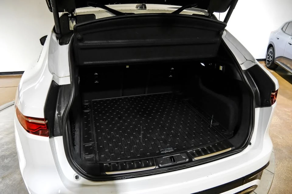 2024 Jaguar F-Pace - Image 5 of 20