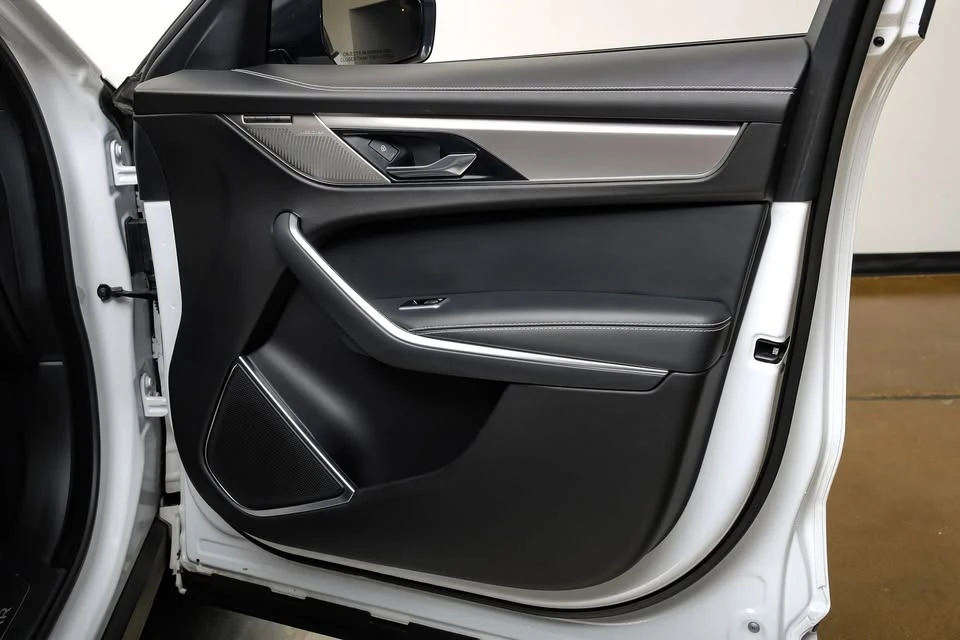 2024 Jaguar F-Pace - Image 14 of 20