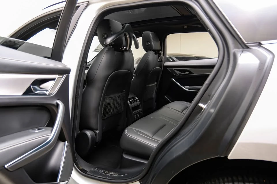 2024 Jaguar F-Pace - Image 17 of 20
