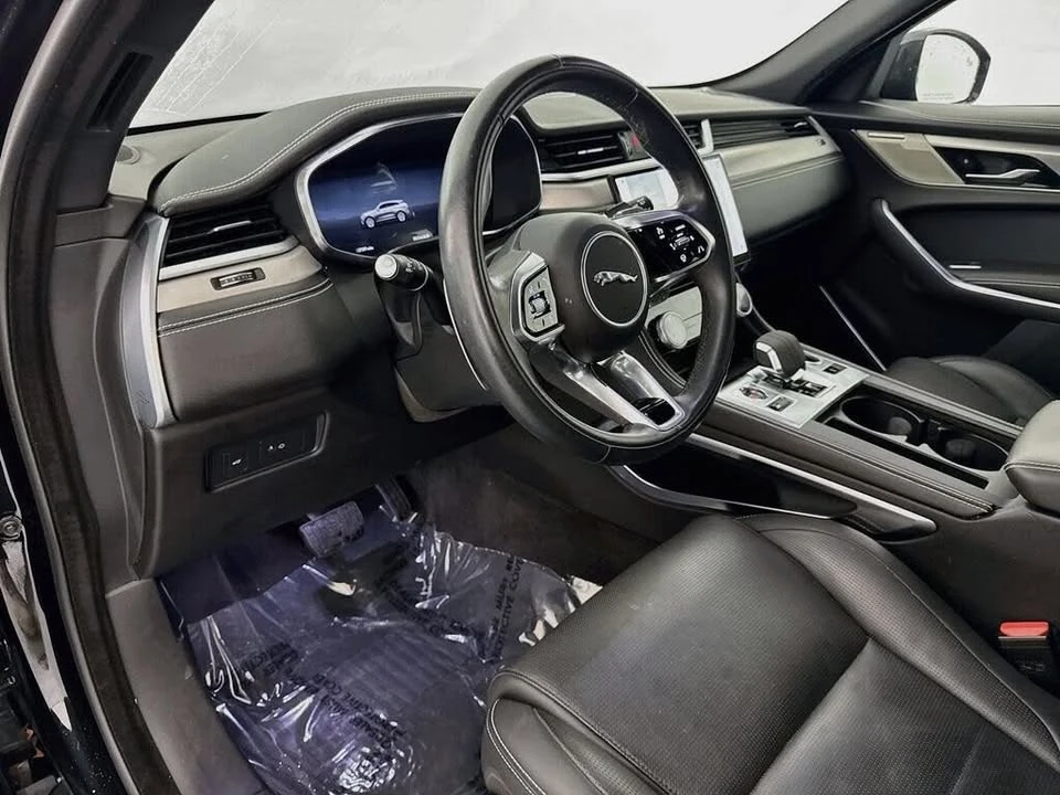 2024 Jaguar F-Pace - Image 9 of 19