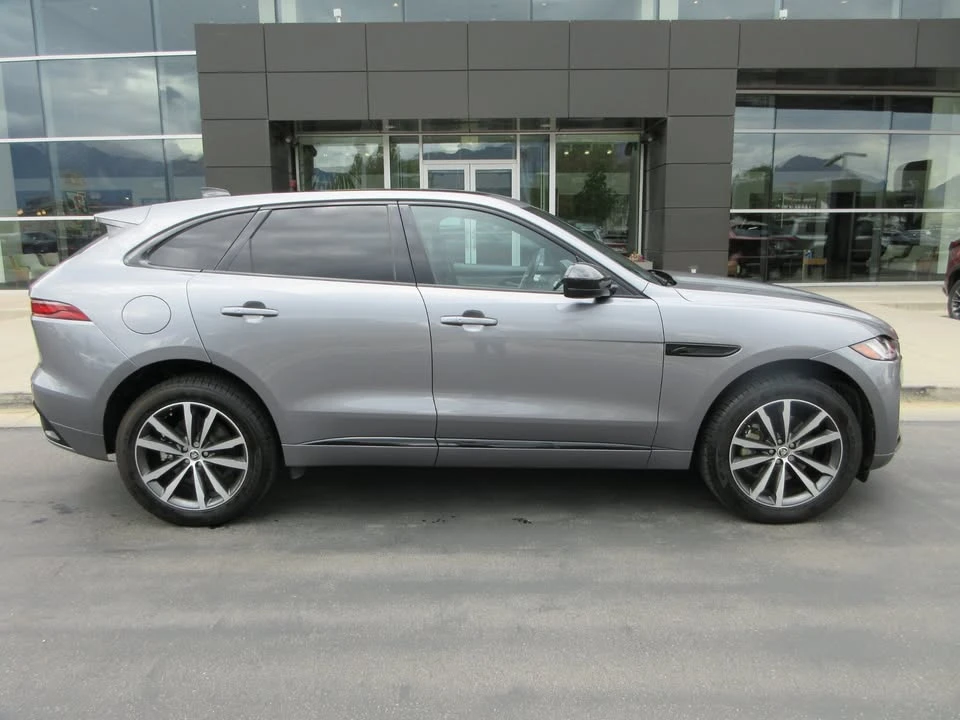 2024 Jaguar F-Pace - Image 2 of 9