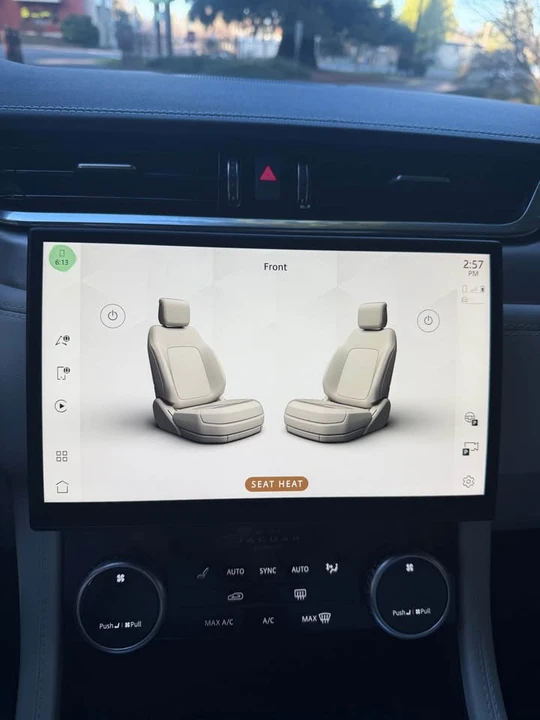 2024 Jaguar F-Pace - Image 17 of 17