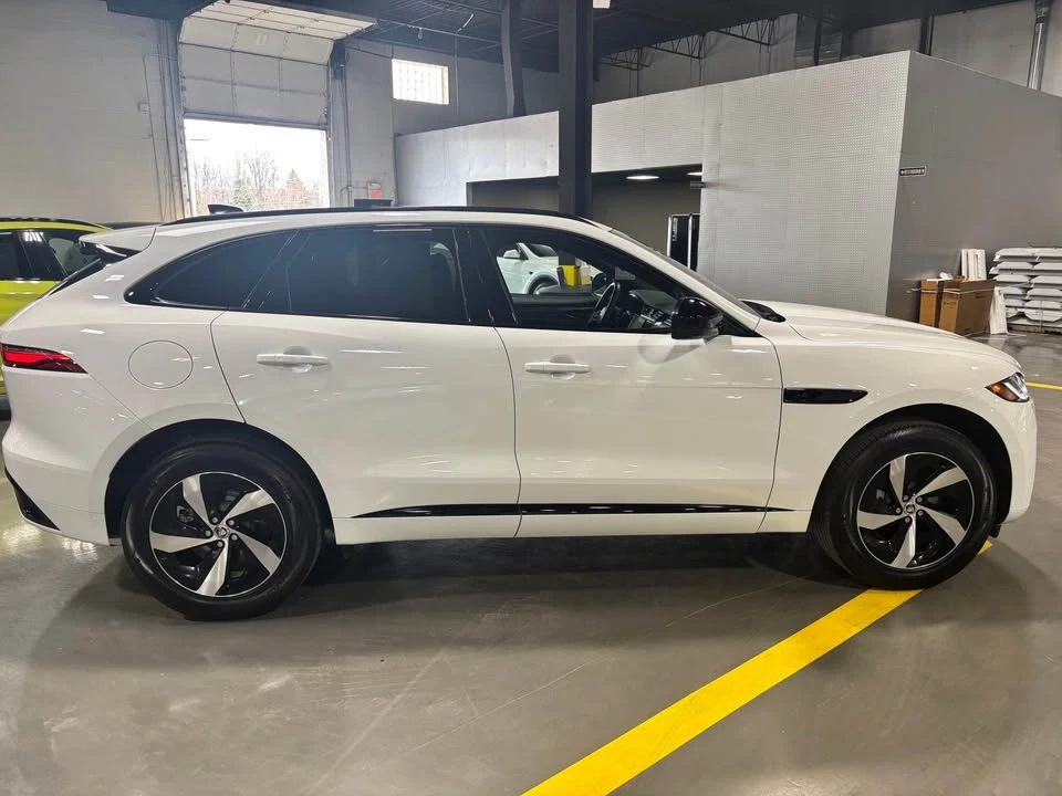 2024 Jaguar F-Pace - Image 7 of 11