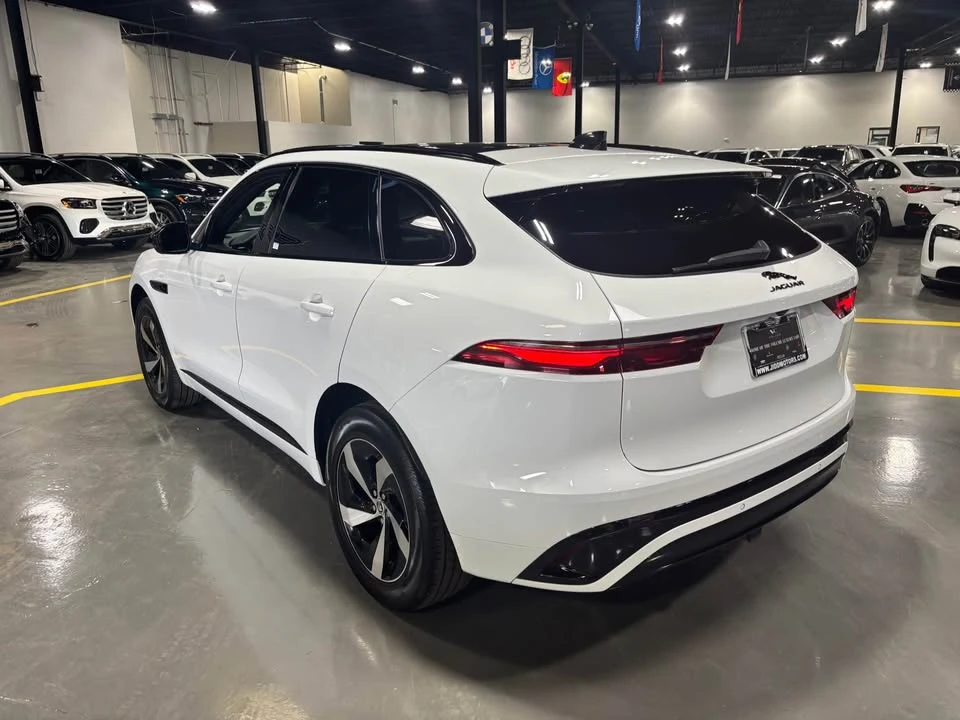 2024 Jaguar F-Pace - Image 4 of 11
