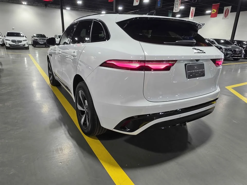 2024 Jaguar F-Pace - Image 7 of 12