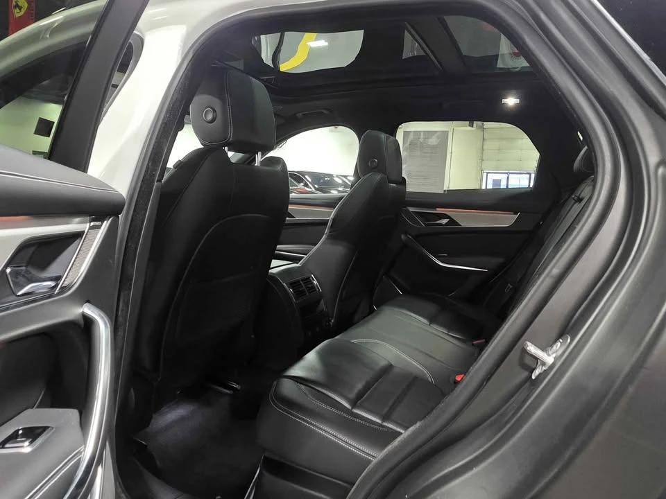 2024 Jaguar F-Pace - Image 9 of 12