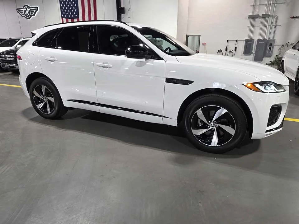 2024 Jaguar F-Pace - Image 4 of 12
