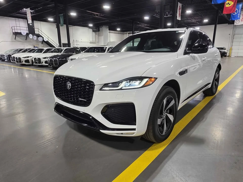 2024 Jaguar F-Pace - Image 2 of 12